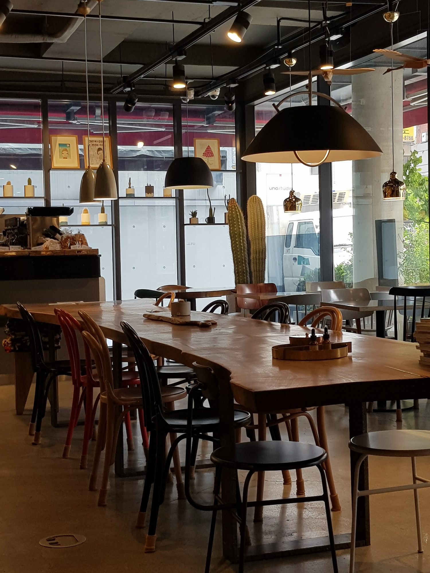 Helgfrukost med gårdskänsla